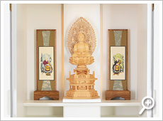 須弥壇 仏像と掛け軸