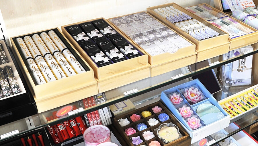 大人気の定番商品から、新商品まで お参り小物も充実に取り揃え！